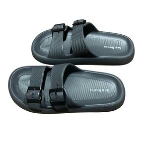 Gray Men’s/Women's Slide Slippers. REFER SIZE GUIDE LAST PICTURE 😊